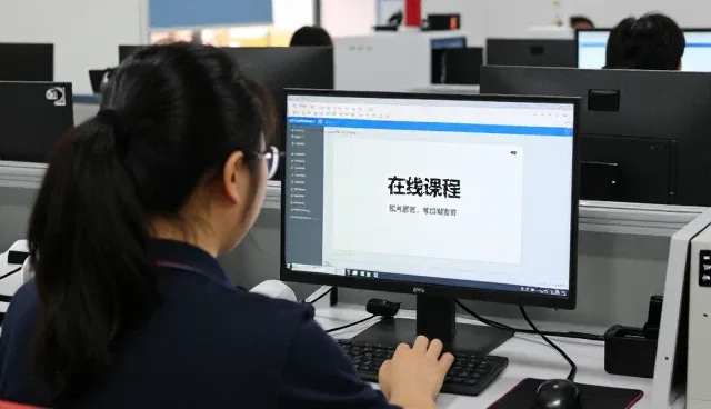 教育咨询服务技术如何影响助力学子成长变化
